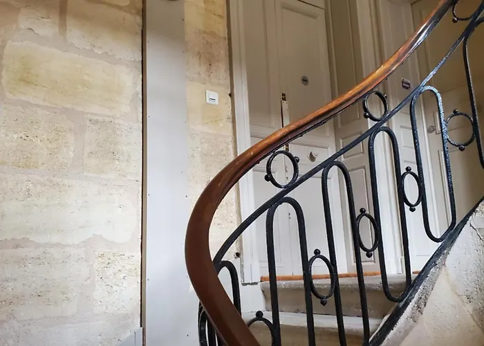 Ravissant Entierement Renove T2, Proche De La Rue Saint Catherine