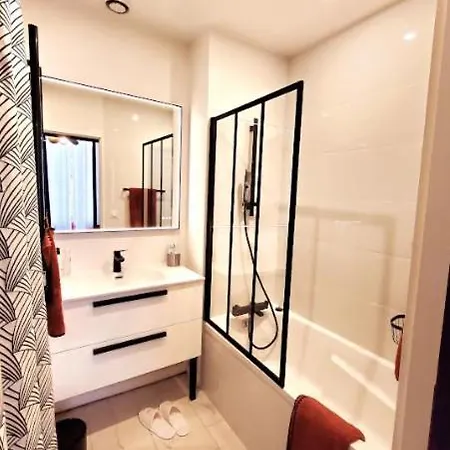 Ravissant Entierement Renove T2, Proche De La Rue Saint Catherine *